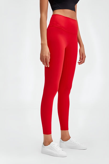 Sleek Lumi-Flex Seamless Sports Leggings