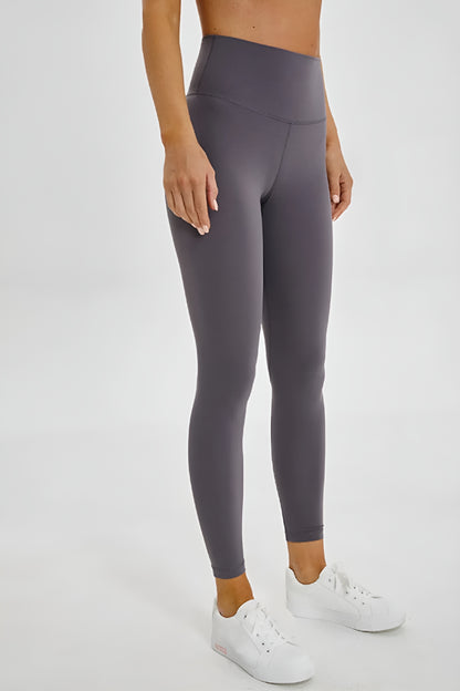 Sleek Lumi-Flex Seamless Sports Leggings